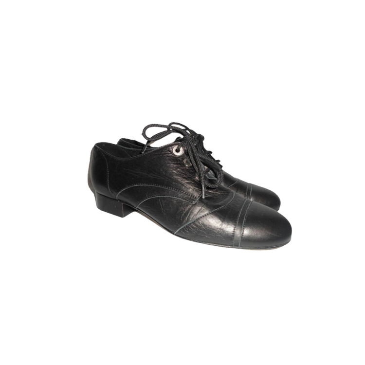 Leather Oxfords — Taylor Swift Style